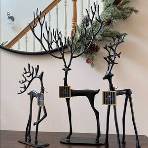 GRANVILLE LANE
Black Reindeer Set of 3
Winter metal Christmas
Decor NEW